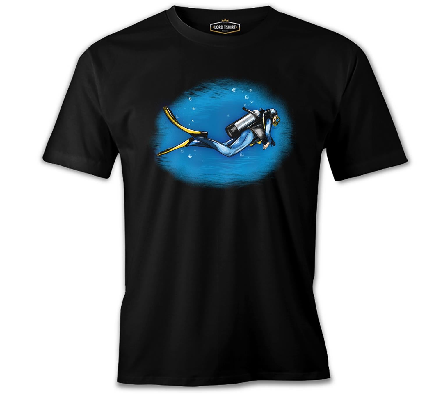 A Scuba Diver with his Oxygen Tube Black Men's Tshirt