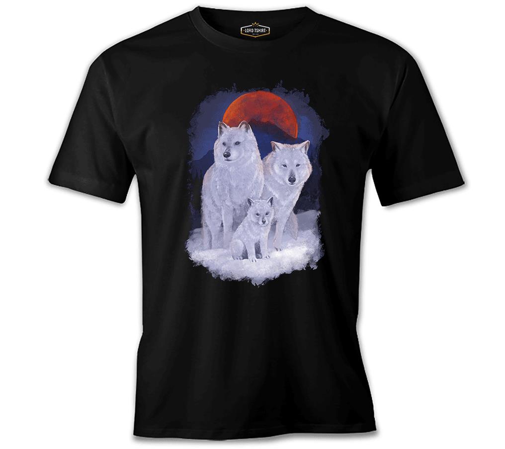 A Wolf Family in front of a Red Moon Scene Black Men's Tshirt