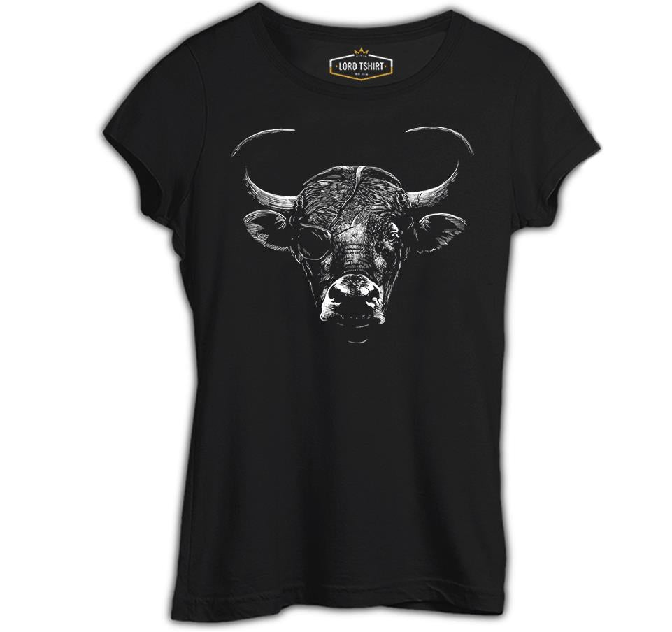 Bull with an Eye Patch Siyah Kadın Tshirt