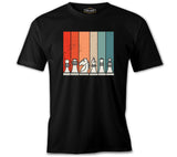 Chess Pieces with Rectangular Retro Sunset Background Siyah Erkek Tshirt