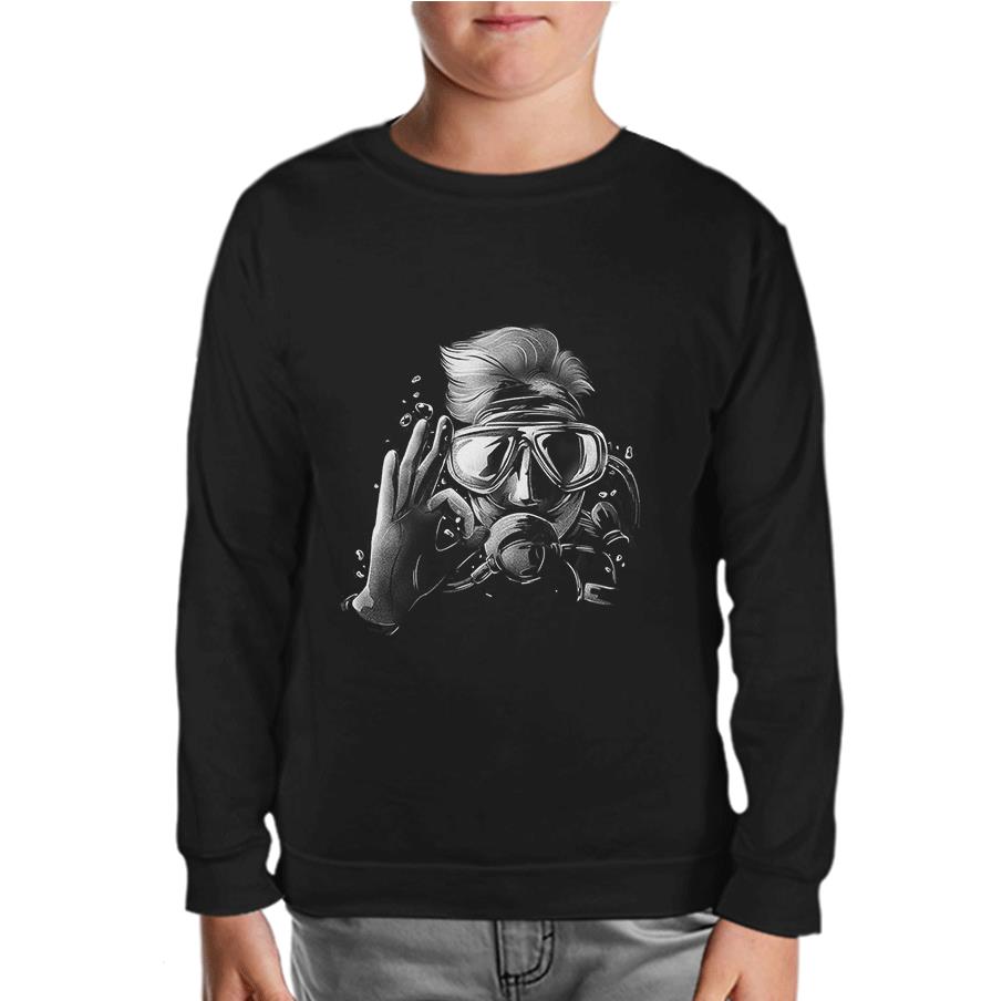 Diver Swimming Underwater Black Kids Sweatshirt