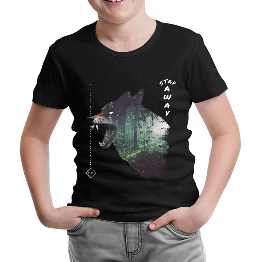 Wild Wolf in the Forest Siyah Çocuk Tshirt