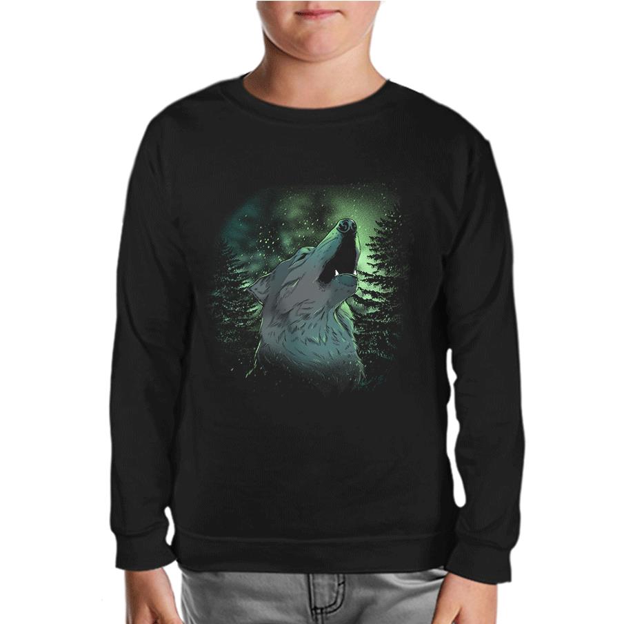 Wolf Howling in a Green Light Forest Siyah Çocuk Sweatshirt